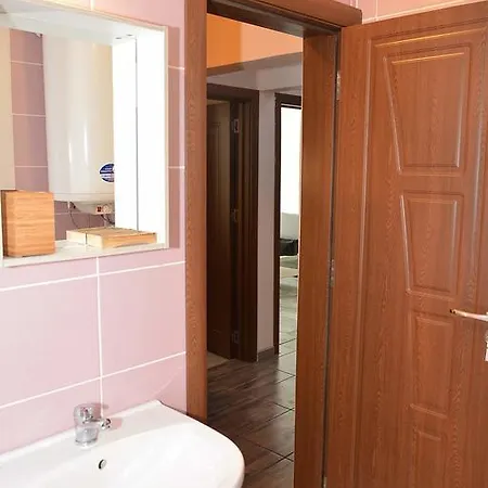Ivet Apartment *